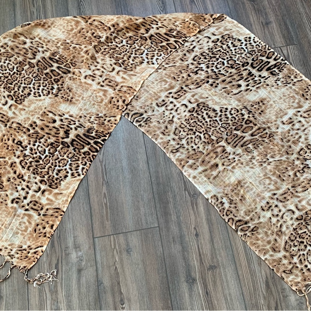 Scarf - Picture 3 of 5